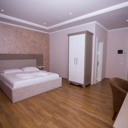 Zeus Hotel