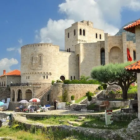 Zeus Hotel 4*