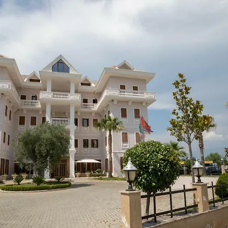 Zeus Hotel 4*