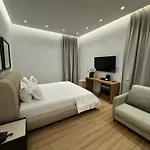 Zeus Hotel