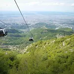 Zeus Hotel Rinas