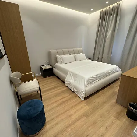 فندق Zeus 4*