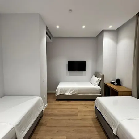 Ξενοδοχείο Zeus Rinas